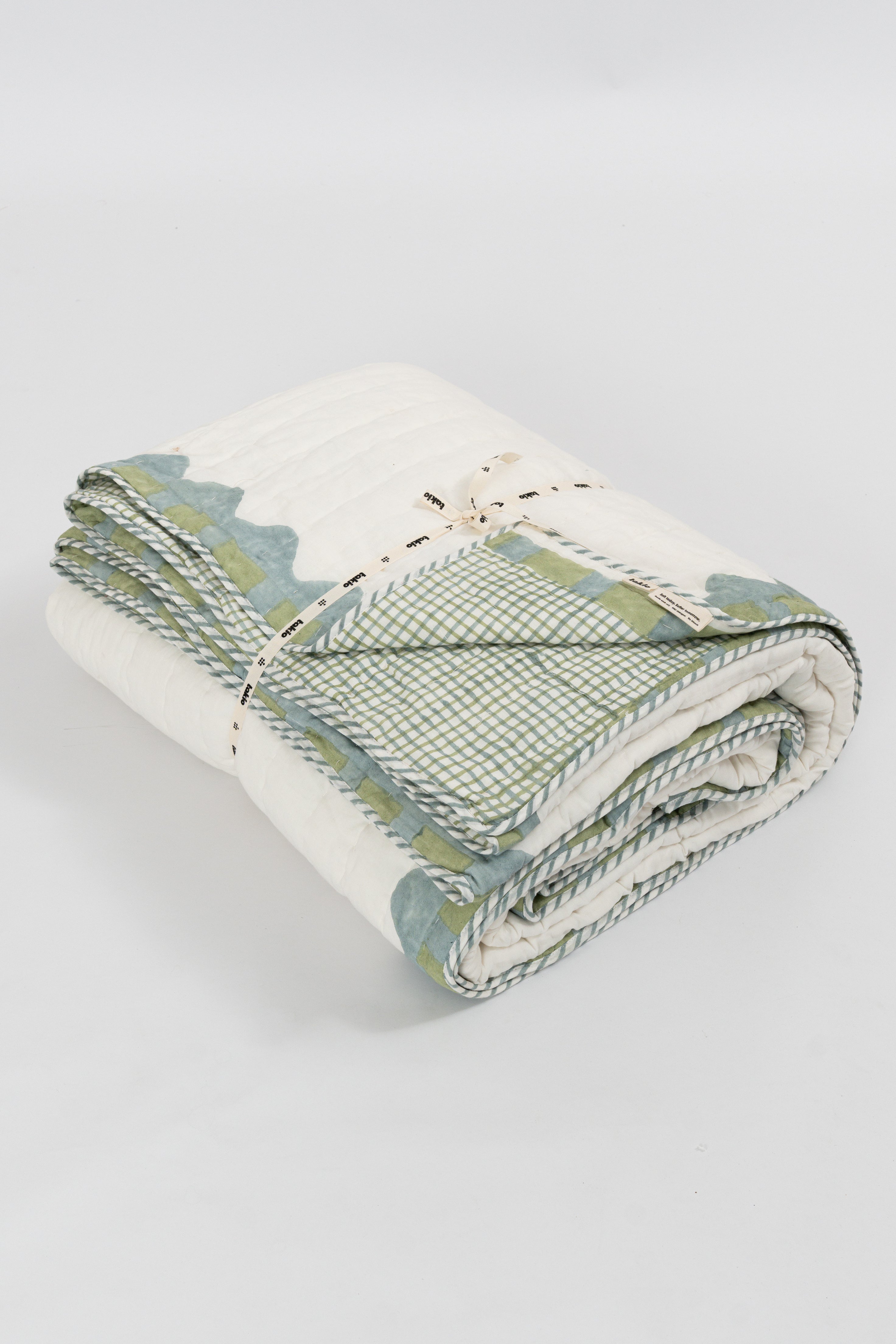 Scallop & Checks Quilt
