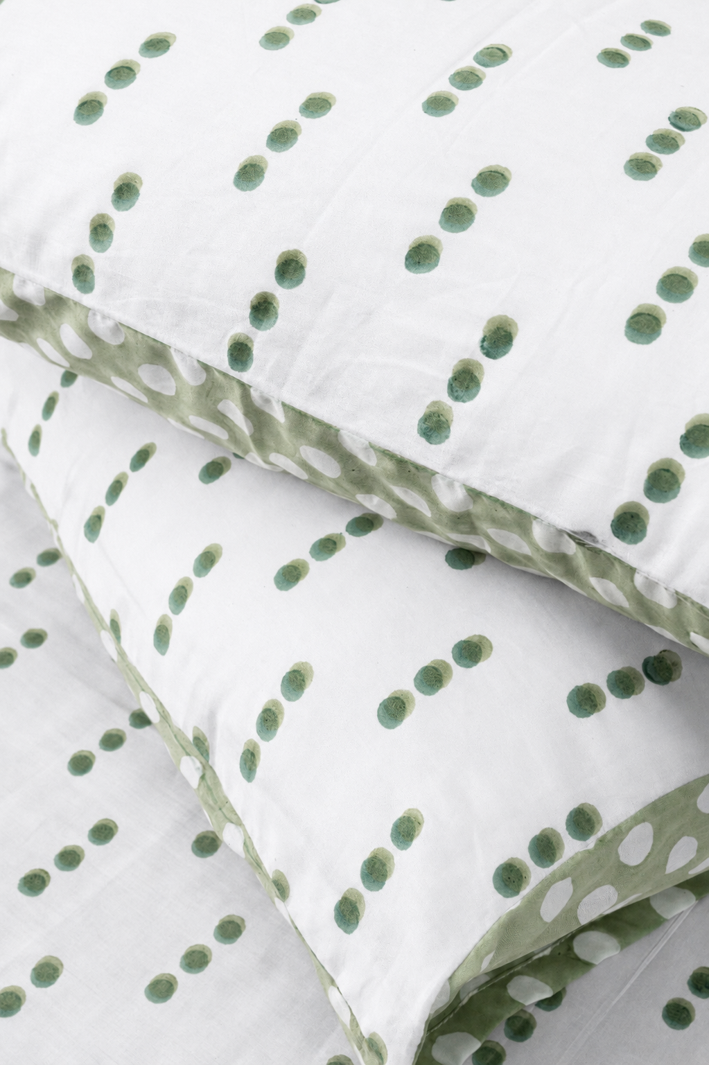 Dual Dots Bedsheet